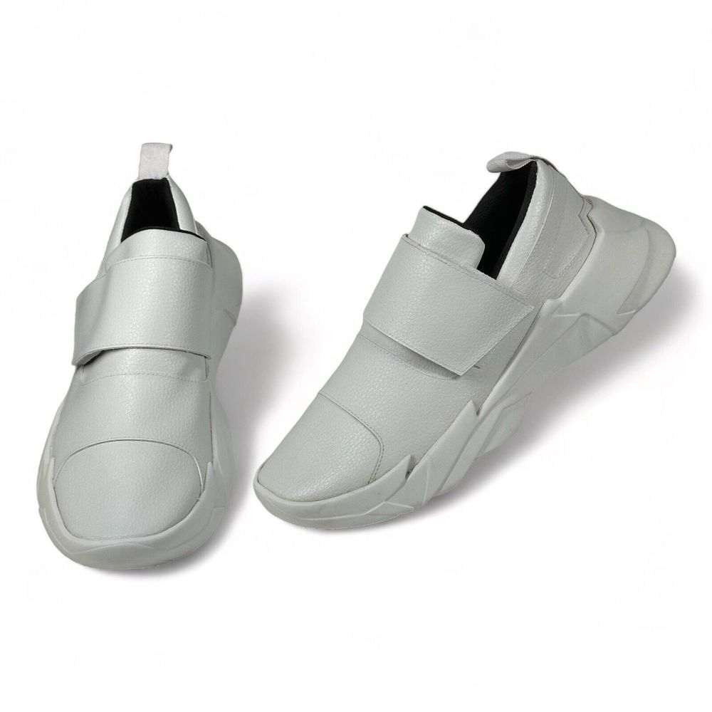 Brave Gentleman Sculpture Sneaker made with MIRUM® - Off White Mens 8-8.5